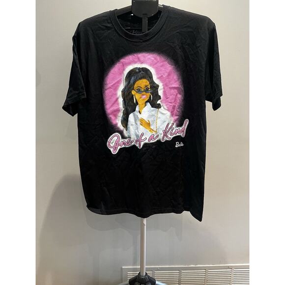 Barbie Tops - Barbie One of a Kind T-Shirt size M